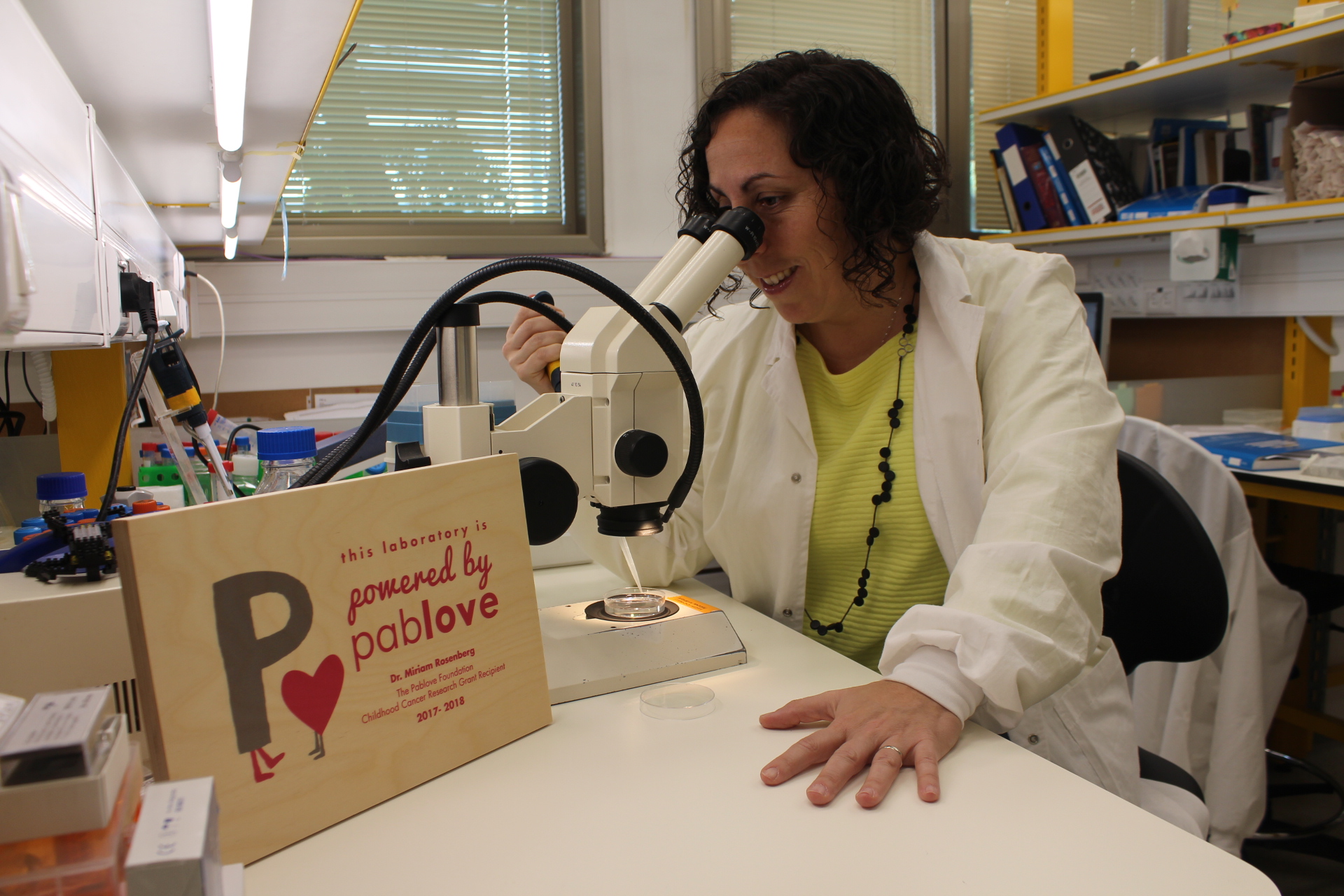 Rosenberg_Publicity_Sciencing with sign Rosenberg_Publicity_Sciencing with sign